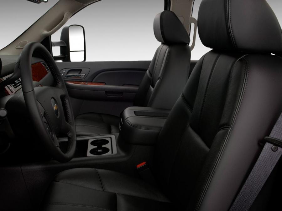  Chevrolet Silverado 3500 HD Crew Cab 2007 года  (фото 6 из 15)